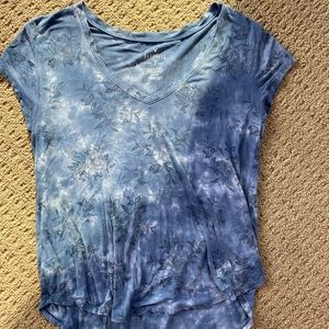 American Eagle “Favorite T” shirt